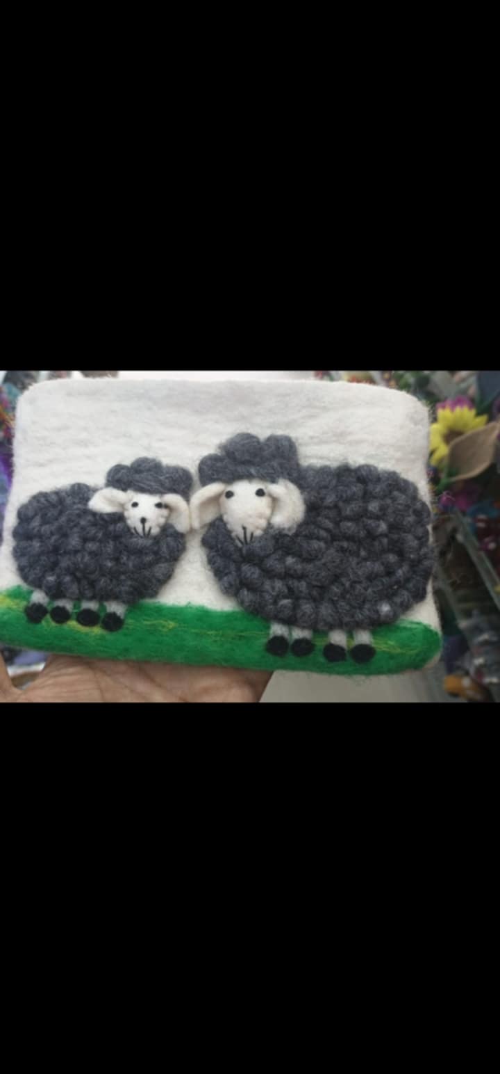 🐑 Sheepy Soft Hanky