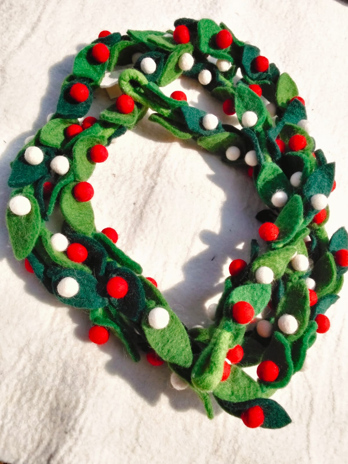 🍃 Green Woolen Leaf Garland 🌿